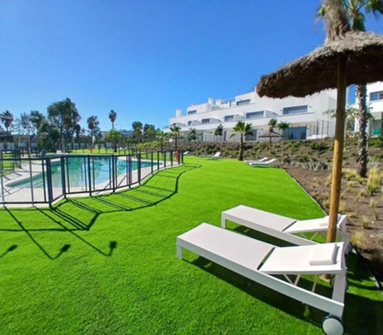 1-8feb9a13440344d11ba504bcb1dd499c