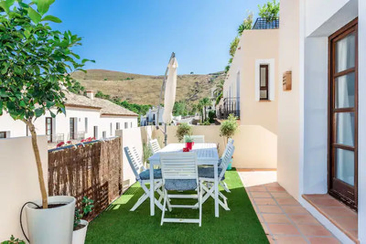 4-31eddec24faf40464bcee8b2fd51cd02