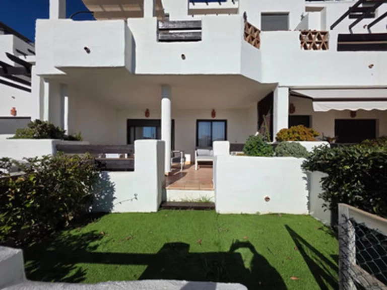 1-8feb9a13440344d11ba504bcb1dd499c