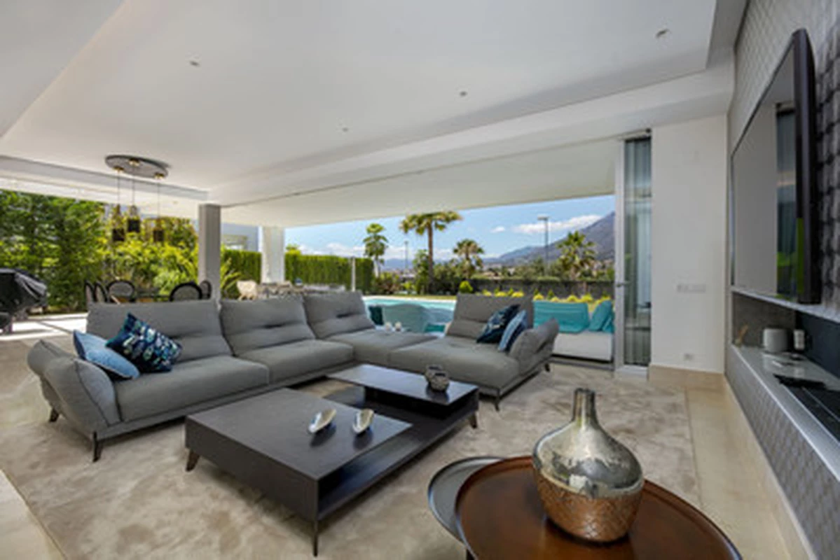 3-9044ff3015df52bb84e13bfc318443ab