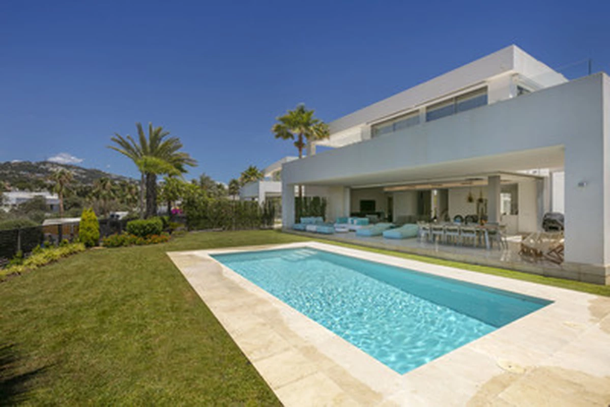 2-0b399daebcdd6827eaba8c944d7c5b78