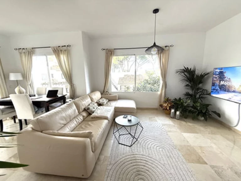 1-8feb9a13440344d11ba504bcb1dd499c