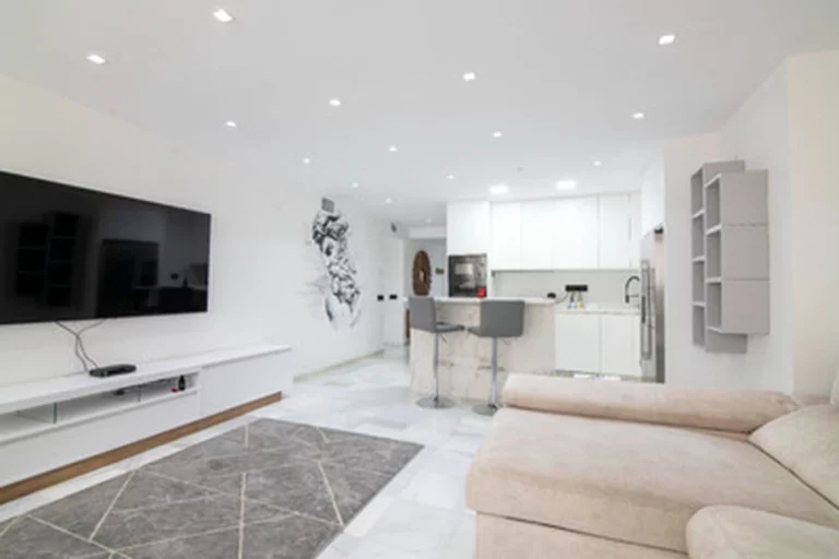 1-8feb9a13440344d11ba504bcb1dd499c