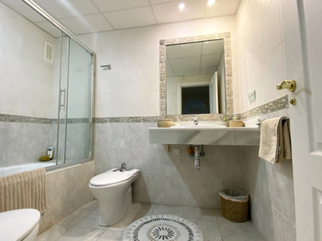 7-8b51b490ae7dc526cb42772a5c6bbc97