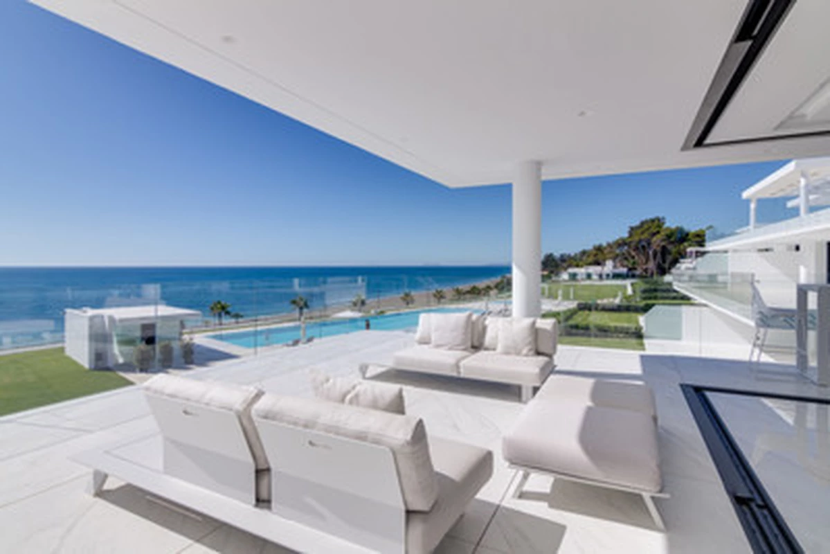 3-9044ff3015df52bb84e13bfc318443ab