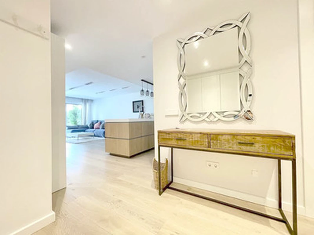 3-9044ff3015df52bb84e13bfc318443ab