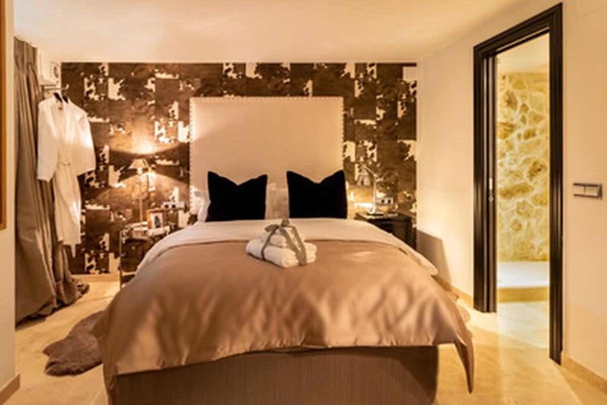 7-8b51b490ae7dc526cb42772a5c6bbc97