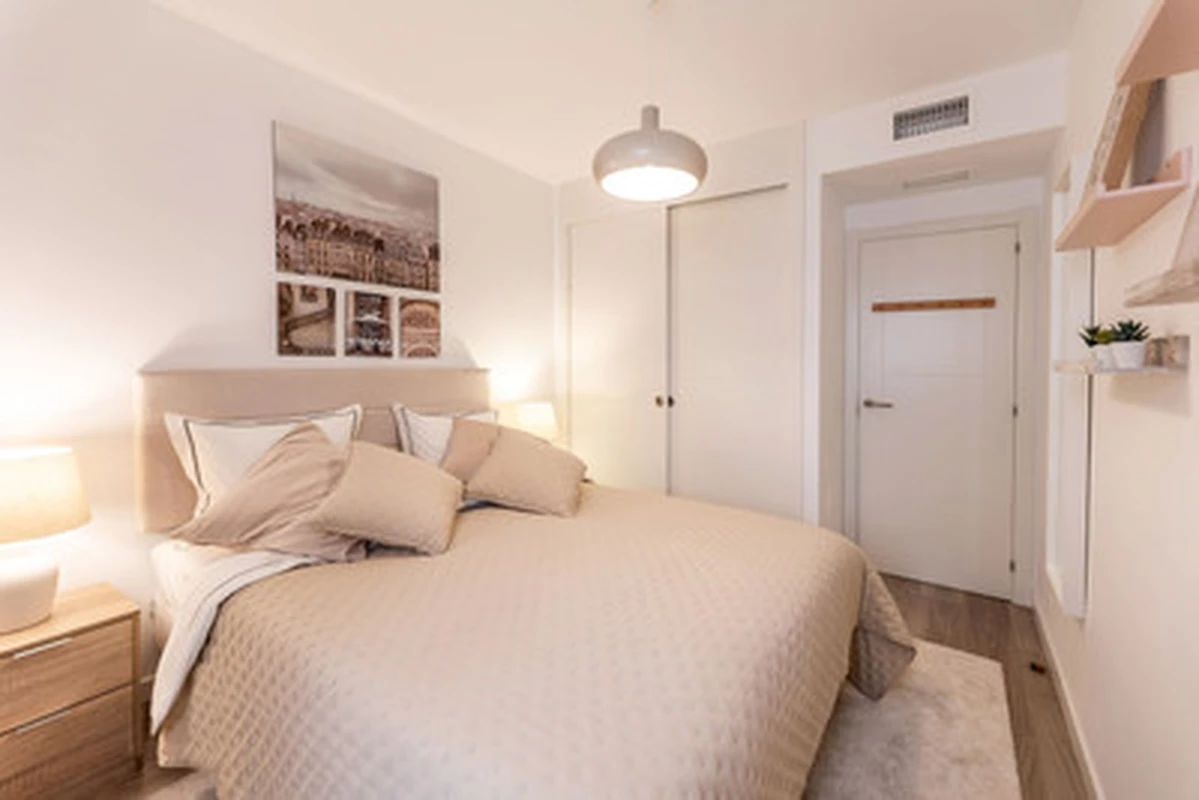 3-9044ff3015df52bb84e13bfc318443ab