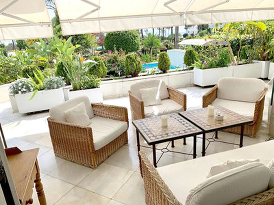 2-0b399daebcdd6827eaba8c944d7c5b78