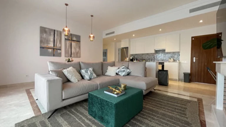 1-8feb9a13440344d11ba504bcb1dd499c