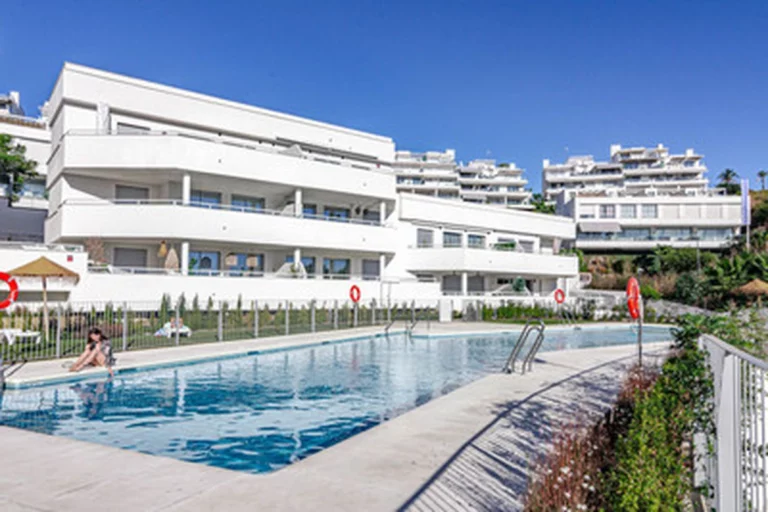 1-8feb9a13440344d11ba504bcb1dd499c