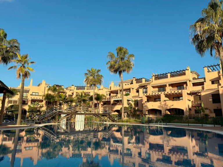 1-8feb9a13440344d11ba504bcb1dd499c