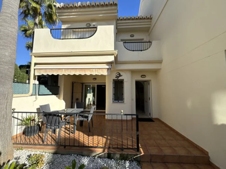 1-8feb9a13440344d11ba504bcb1dd499c