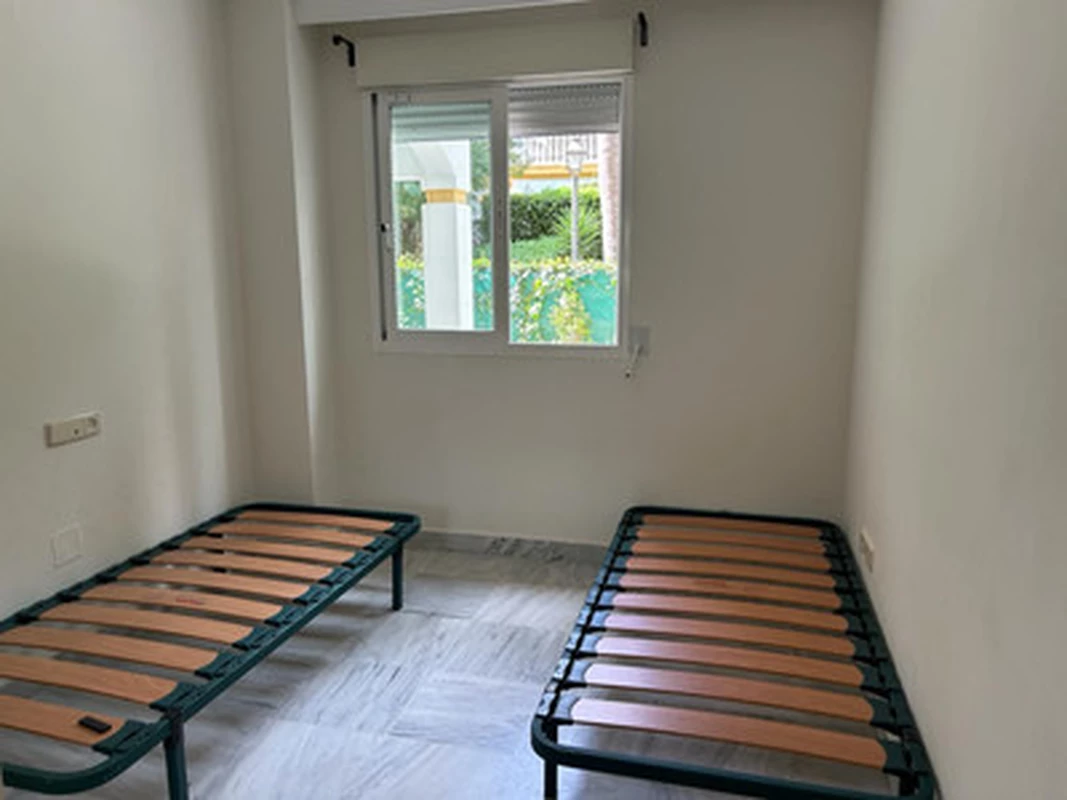 7-8b51b490ae7dc526cb42772a5c6bbc97