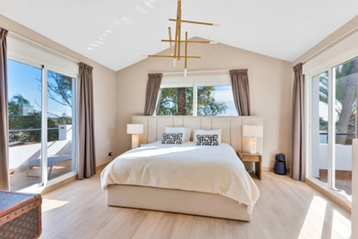 2-0b399daebcdd6827eaba8c944d7c5b78