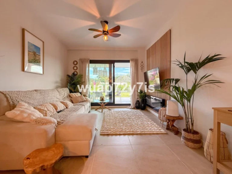 1-8feb9a13440344d11ba504bcb1dd499c