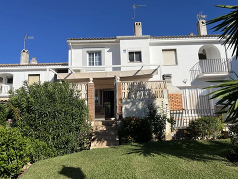 1-8feb9a13440344d11ba504bcb1dd499c