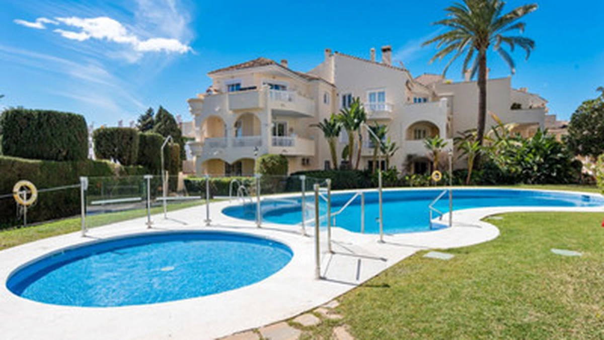 1-8feb9a13440344d11ba504bcb1dd499c